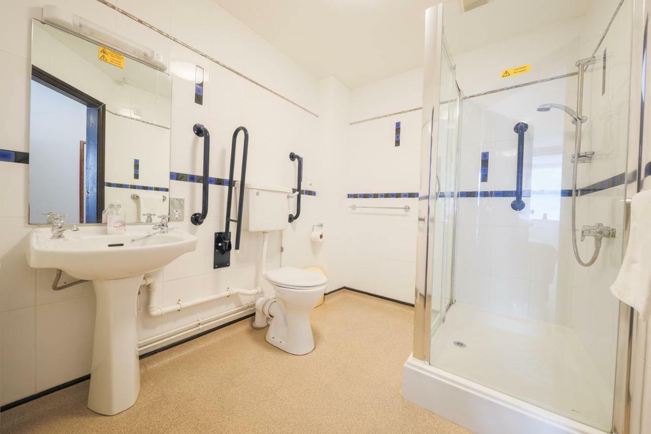 The Clee Hotel - Cleethorpes, Grimsby, Lincolnshire 외부 사진
